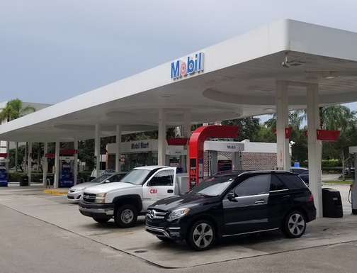 Mobil Weston storefront